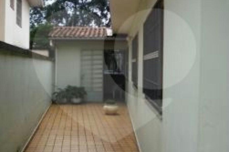 Sobrado à venda com 3 quartos, sendo 1 suíte, em Vila Nova Mazzei, São Paulo, SP
