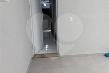 Sobrado à venda com 3 quartos, sendo 1 suíte,  em Jardim Regis, São Paulo, SP