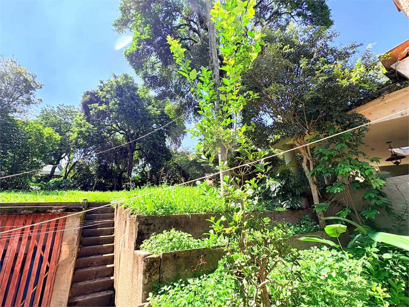 Casa Térrea à venda com 3 quartos, sendo 1 suíte, em Jardim Floresta, São Paulo, SP