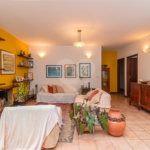 Casa à venda com 3 quartos, sendo 1 suíte,  no condomínio Jardim Hipico, São Paulo - SP