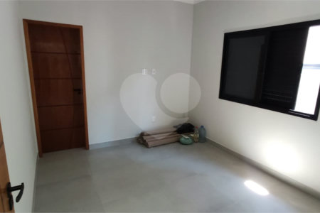 Casa à venda com 3 quartos, sendo 1 suíte,  no condomínio Reserva do Vale, Caçapava - SP