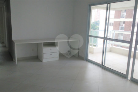 Apartamento à venda com 3 quartos, sendo 1 suíte, em Vila Suzana, São Paulo, SP