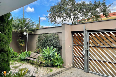 Sobrado à venda com 4 suítes em Granja Julieta, São Paulo, SP