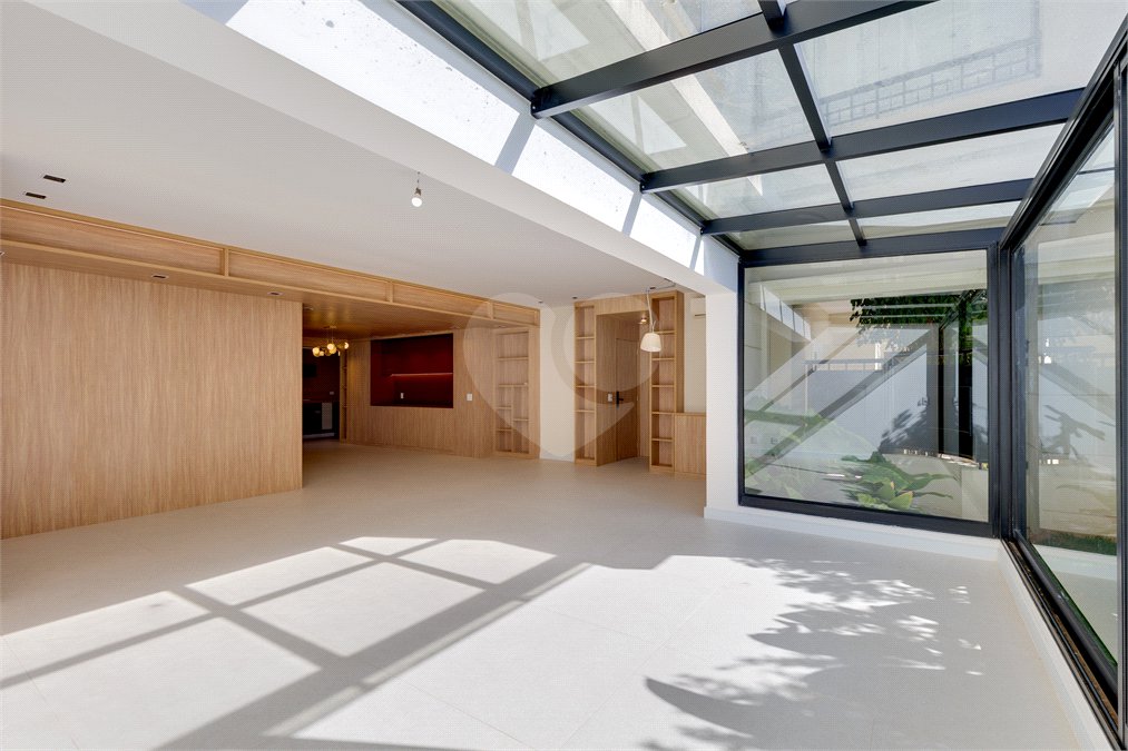 Apartamento à venda com 3 suítes em Chácara Santo Antônio, São Paulo, SP