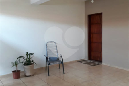 Sobrado à venda com 3 quartos em Jardim Bicão, São Carlos, SP