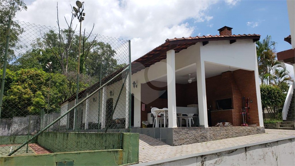 Casa à venda com 4 quartos, sendo 2 suítes, em Horto, São Paulo, SP