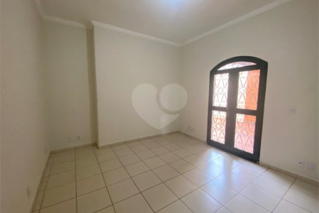 Casa à venda com 3 quartos em Jardim do Carmo, Araraquara, SP