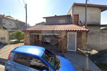 Sobrado à venda com 3 quartos, sendo 1 suíte, em Jardim Indaiá, Poá, SP