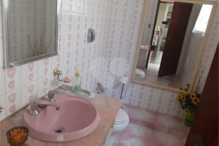 Sobrado à venda com 4 quartos, sendo 1 suíte,  em Jardim São Paulo(zona Norte), São Paulo, SP