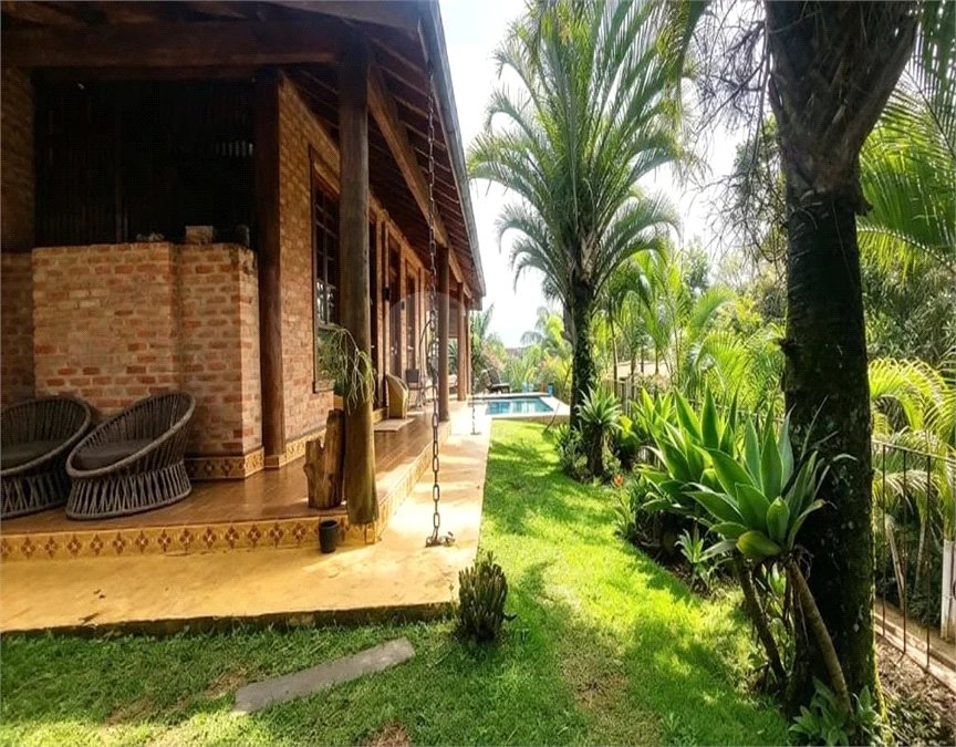 Casa à venda ou para alugar com 5 suítes no condomínio Cantareira, Mairiporã - SP