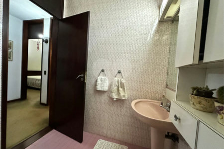 Casa à venda com 3 quartos, sendo 1 suíte, em Jardim Marajoara, São Paulo, SP