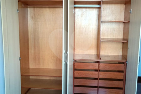 Apartamento à venda ou para alugar com 4 quartos, sendo 1 suíte,  em Vila Andrade, São Paulo, SP