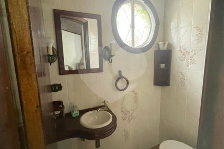 Sobrado à venda com 6 quartos, sendo 3 suítes,  em Dos Casa, São Bernardo do Campo, SP