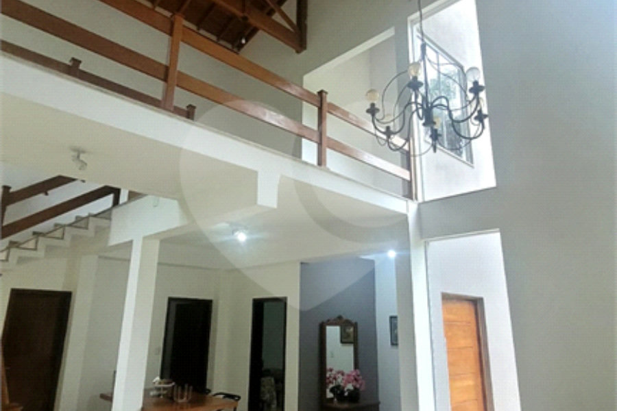 Casa à venda com 5 suítes no condomínio Associação Reserva das Hortênsias, Mairiporã - SP