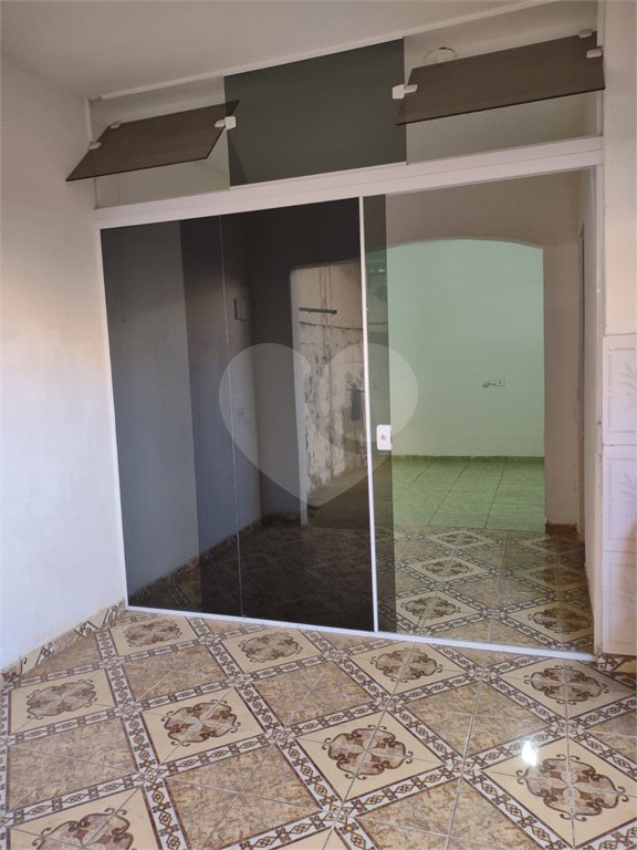 Sobrado à venda com 4 quartos em Parque Bom Retiro, Paulínia, SP