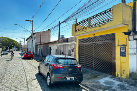 Sobrado à venda com 4 quartos, sendo 1 suíte, em Vila Amorim, Suzano, SP