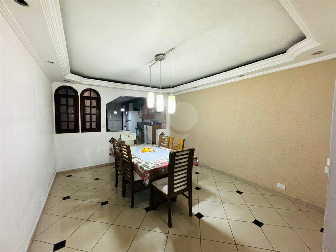 Casa à venda com 4 quartos, sendo 2 suítes, em Parque Santo Antônio, Guarulhos, SP