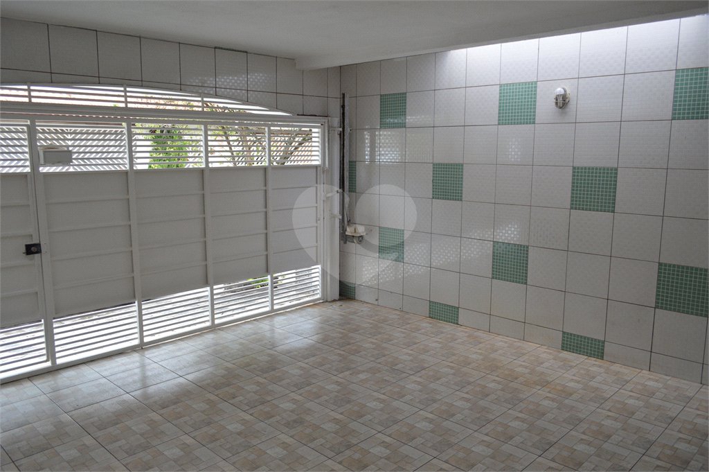 Casa à venda com 3 quartos, sendo 1 suíte, em Jardim Prudência, São Paulo, SP