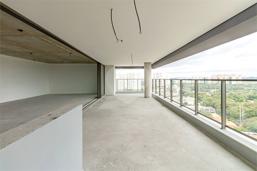 Apartamento à venda com 4 suítes em Alto de Pinheiros, São Paulo, SP