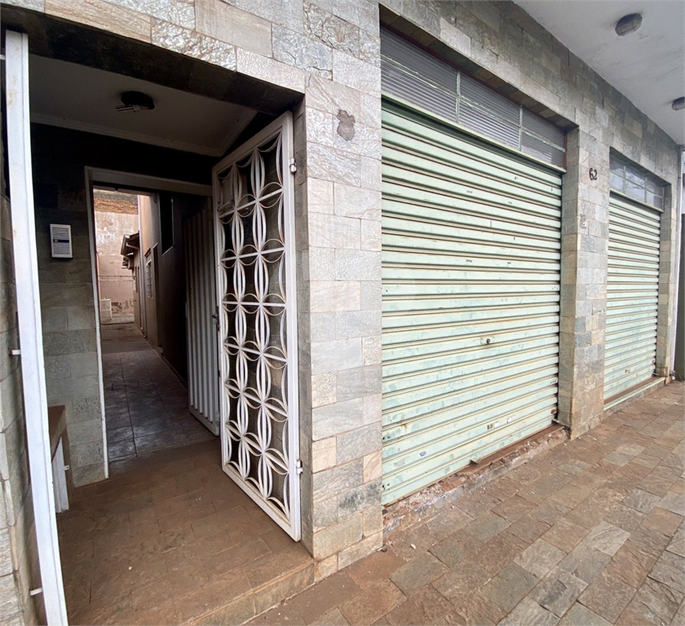 Sobrado à venda com 3 suítes em Campos Elíseos, Ribeirão Preto, SP