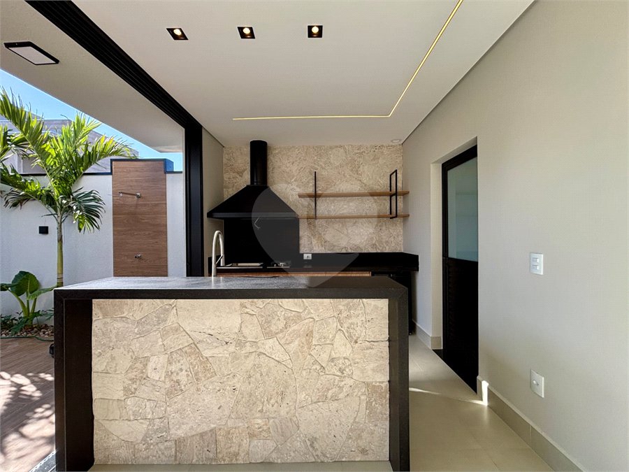 Casa à venda com 3 suítes no condomínio Residencial Dona Maria Candida, Indaiatuba - SP