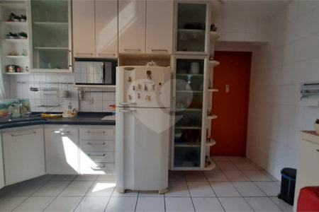 Apartamento à venda com 4 quartos, sendo 1 suíte, em Chácara Santo Antônio, São Paulo, SP