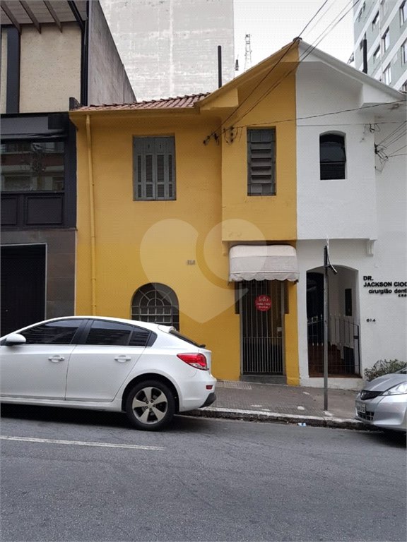 Sobrado à venda com 3 quartos em Jardim Paulista, São Paulo, SP