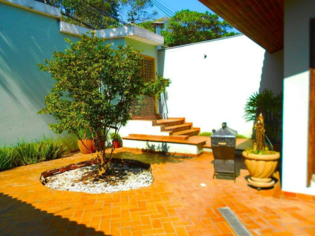 Sobrado à venda com 4 suítes em Jardim Petrópolis, São Paulo, SP