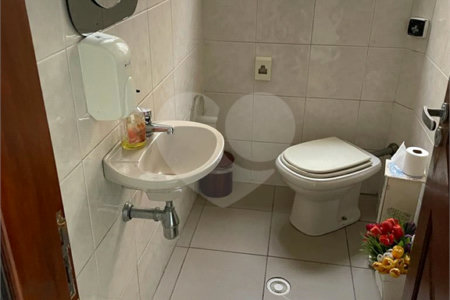 Casa à venda ou para alugar com 8 quartos em Chácara Santo Antônio, São Paulo, SP