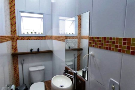 Sobrado à venda com 3 quartos, sendo 1 suíte,  em Vila Nova Aparecida, Mogi das Cruzes, SP