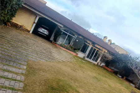 Casa à venda com 5 quartos, sendo 4 suítes, em Jardim Armênia, Mogi das Cruzes, SP