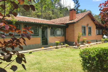 Sítio à venda com 6 quartos, sendo 5 suítes,  em Curral, Ibiúna, SP