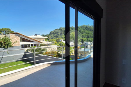 Casa à venda com 3 suítes no condomínio Reserva dos Vinhedos, Louveira - SP