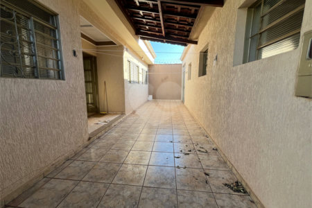 Casa á venda no Jardim Hikare