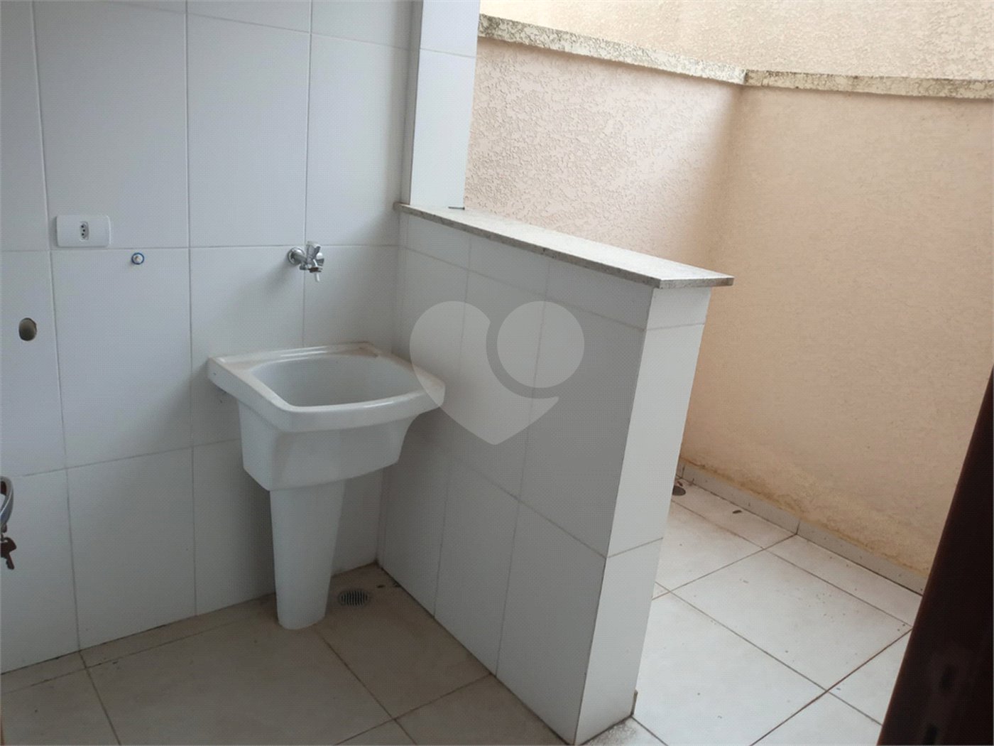 Apartamento para alugar com 2 quartos, sendo 1 suíte, em Jardim Flórida, São Roque, SP