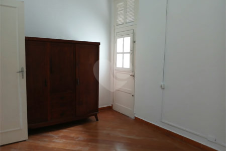 Casa térrea à venda no Pacaembú com 3 dormitórios