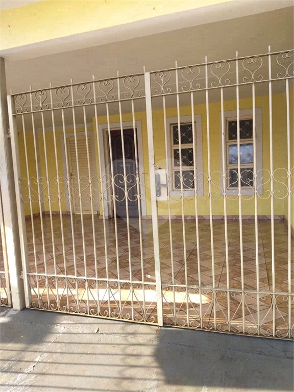 Casa térrea na Vila Brasilia