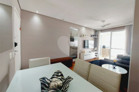 Apartamento à venda com 2 quartos, sendo 1 suíte, em Vila Anastácio, São Paulo, SP