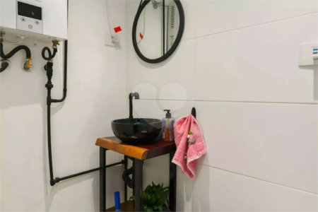 Casa à venda com 2 quartos, sendo 1 suíte,  no condomínio Cube Real Parque, São Paulo - SP