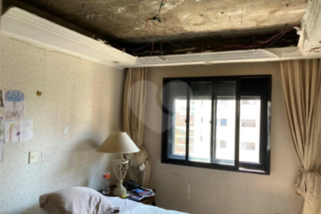 Apartamento à venda com 4 quartos, sendo 2 suítes,  em Moema, São Paulo, SP