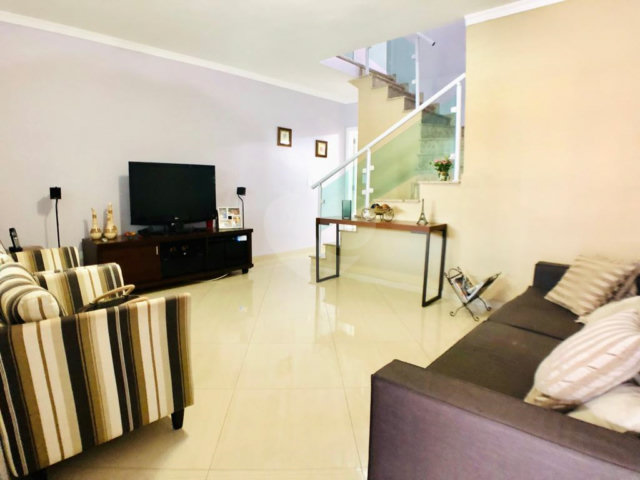 Sobrado à venda com 3 quartos, sendo 1 suíte,  em Tucuruvi, São Paulo, SP