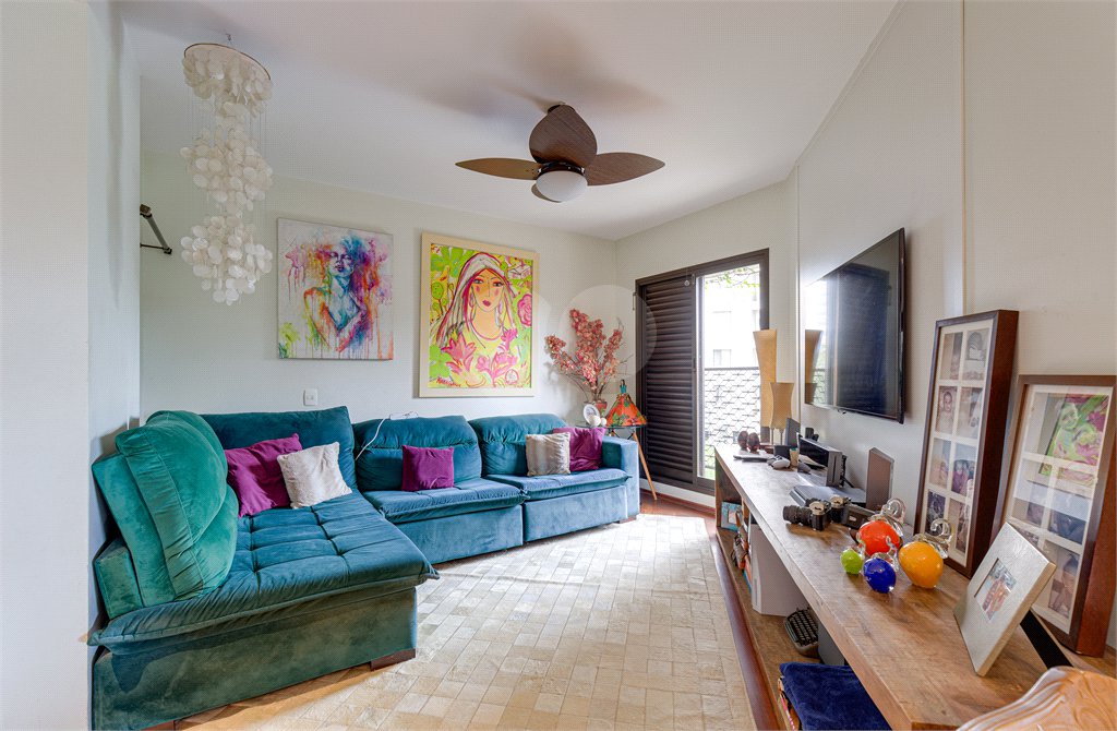 Apartamento à venda com 3 suítes em Campo Belo, São Paulo, SP