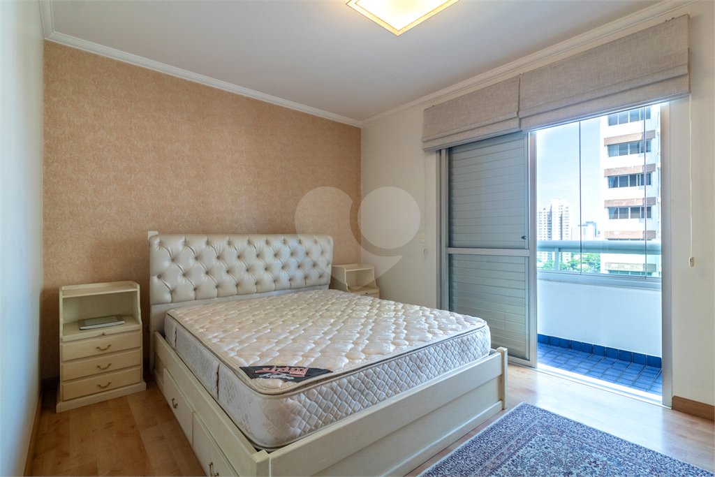 Apartamento à venda com 4 quartos, sendo 3 suítes, em Brooklin Paulista, São Paulo, SP