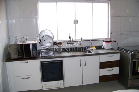 Casa em condomínio à venda com 3 quartos, sendo 1 suíte, em Aparecidinha, Sorocaba, SP