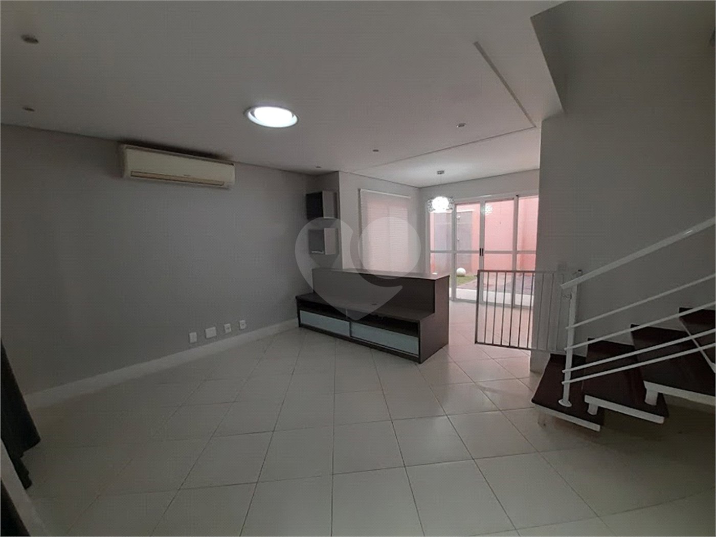 Casa à venda com 3 quartos, sendo 1 suíte, no condomínio Reserva Elton Ville., Sorocaba - SP