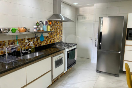 Apartamento à venda com 3 suítes em Lapa, São Paulo, SP