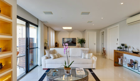 Apartamento à venda com 3 quartos, sendo 2 suítes,  em Alto da Boa Vista, São Paulo, SP