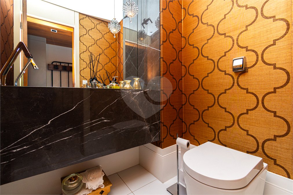 Apartamento à venda com 3 suítes em Vila Nova Conceição, São Paulo, SP