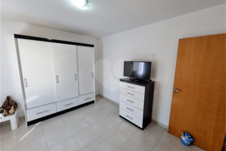 Sobrado à venda com 5 quartos, sendo 1 suíte,  em Vila Moraes, São Paulo, SP