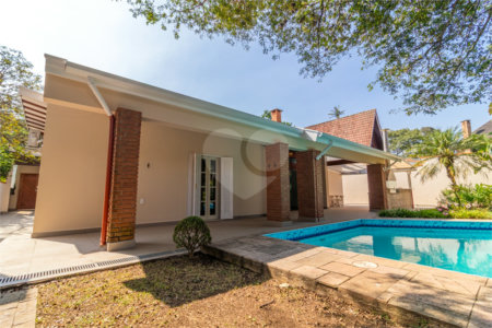 Casa à venda com 4 quartos, sendo 3 suítes,  em Interlagos, São Paulo, SP